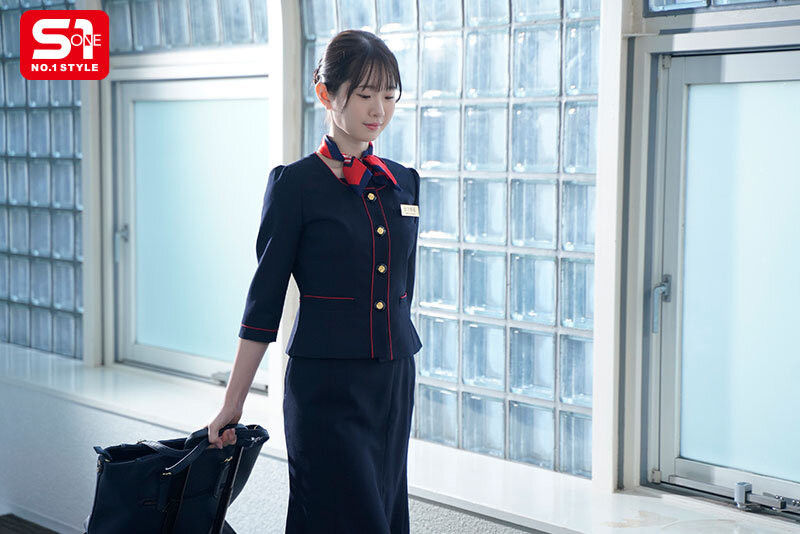 白上咲花作品 SONE-770 发布！被巨汉前辈今井勇太压制！空姐被征服了！