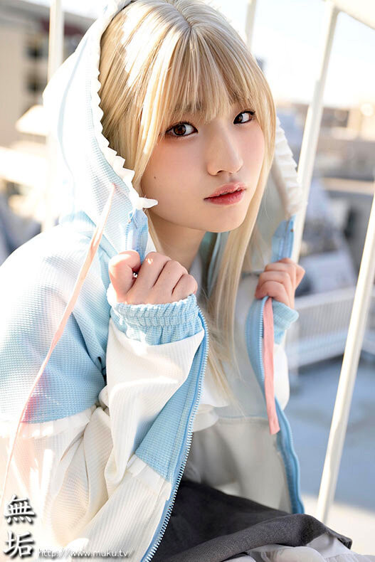 姫野らん(姬野兰)作品 MUKC-105 发布！期间限定的金发造型？她的制服被弄脏了！