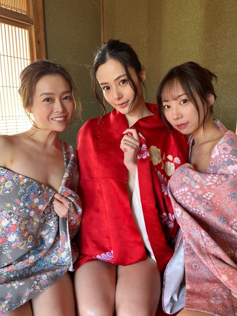 藤かんな(藤环奈)作品 JUR-450 发布！出道 3 周年⋯OL 转职的她感谢祭变奸射祭！
