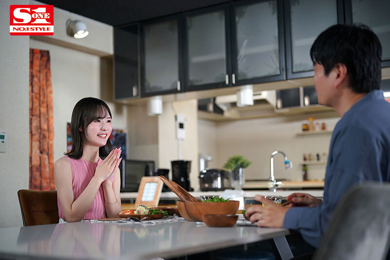 miru作品SONE-136发布!网络上逼真的个拍AV主角竟然是未婚妻,还展现以前从未过的「高超技巧」