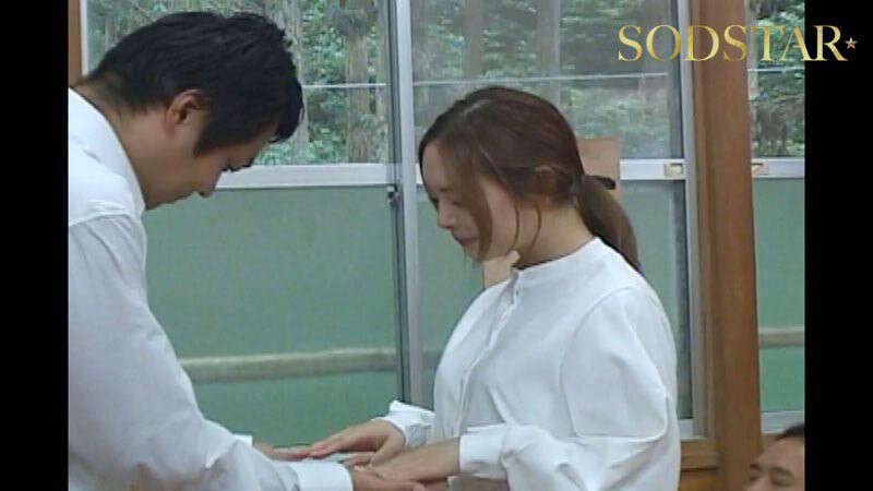 小仓由奈(START-453)小仓由菜失踪!藏身教会被暗黑杰伦洗脑!