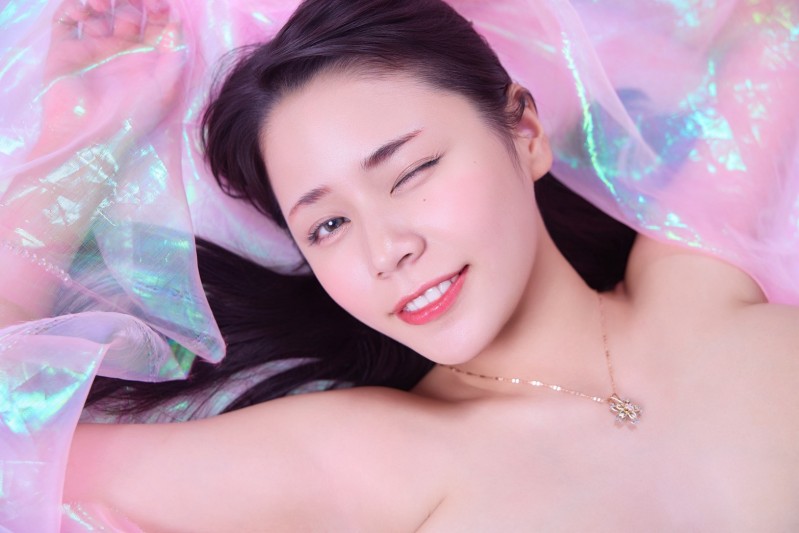 活动老被乱摸⋯田野忧决定反击了!