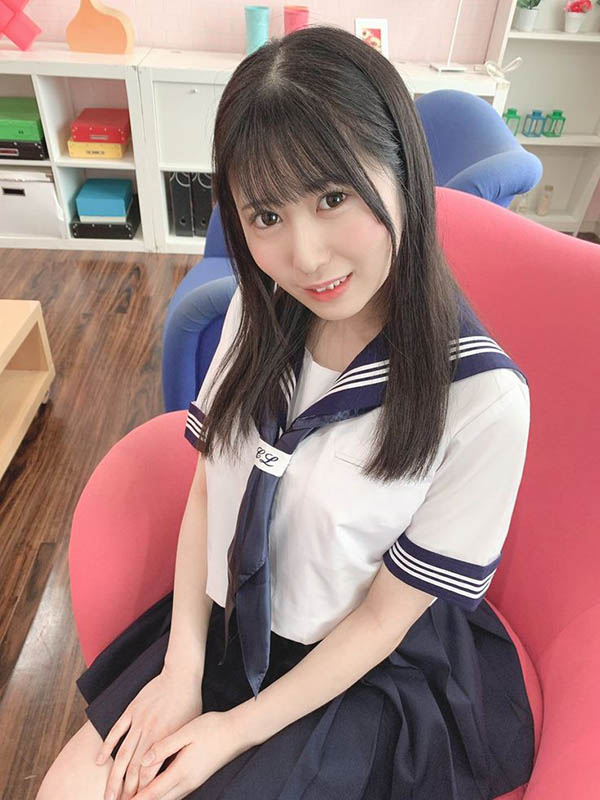 最新推荐!JK美少女《好实穗乃》精选作品介绍……