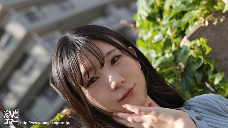 桜井れあ(桜井玲爱)出道作品MFYD-068发布！穿极小件比基尼出道的童颜G奶人妻，骑乘时的丰满乳量太诱人