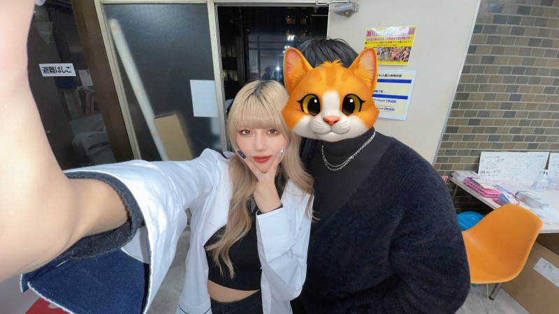 亲哥哥来参加见面会！最强刺青妹「鳳カレン(凤可怜)」的感觉是？