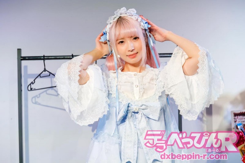 出道4年面临抉择⋯金发美少女的她和经纪人面谈后的结果是？