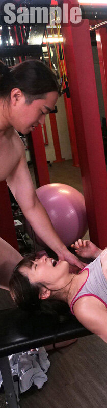 十束るう(十束流羽)作品STARS-988发布！只挑结实精壮的男会员下手，火辣健身女教练超会排解性欲