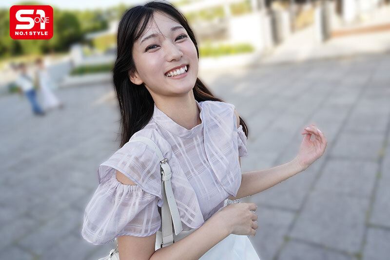 初美なのか(初美菜乃花)作品SNOS-101发布！第一次的酒店过夜性爱拍摄，超渴望性爱的美乳新人！