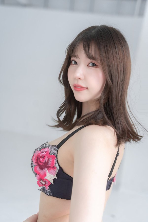 绫濑舞菜(あやせ舞菜)最新作品番号及封面,绫濑舞菜个人简介