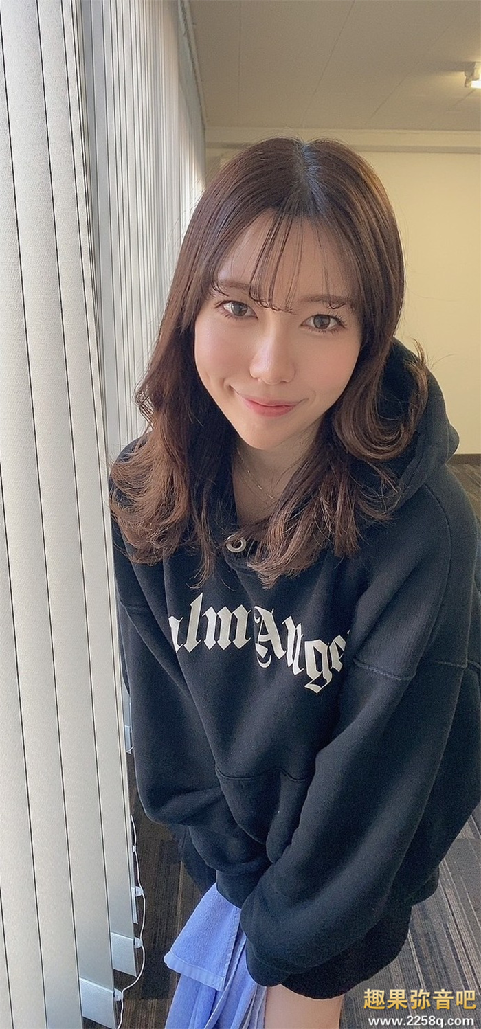 [IPIT-035]保健室里的美艳校医 杂志写真的超辣麻豆美河奈央（美河ナオ） IP社一片为限逸材出道