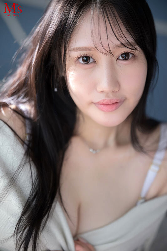 円華みつき(圆华光希)出道作品MVSD-684发布!你记得自己吃过多少面包吗?性经验3000~5000人的她来AV界爽!