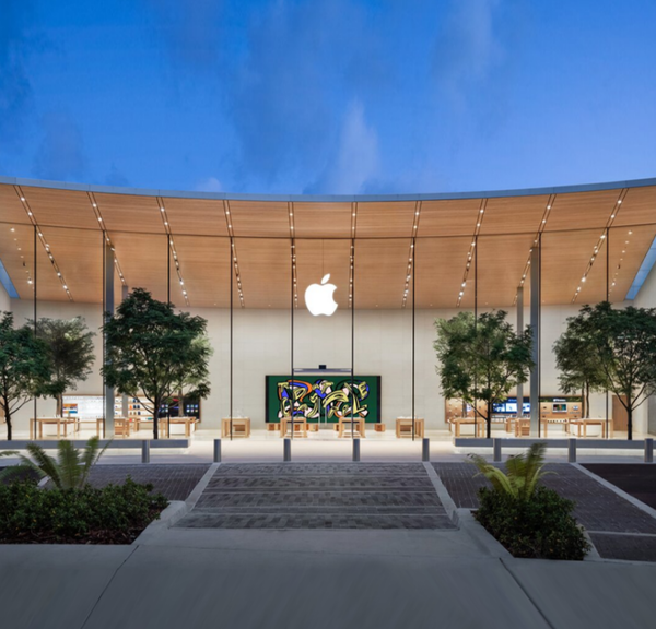 Apple Store 乔布斯二十年前曾改写电脑零售业规则