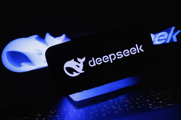 DeepSeek DeepSeek被曝加速扩充团队 新一轮融资规模约千亿元